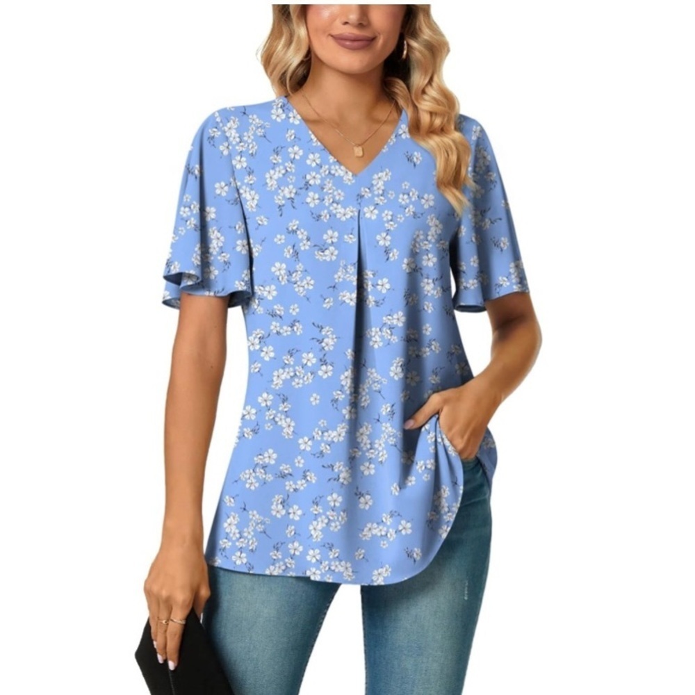 NWOT Anyally Floral Blue Women's Top